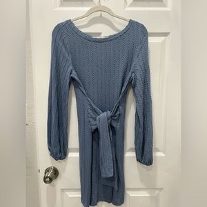 Comfy dress with tie in front. Won only once